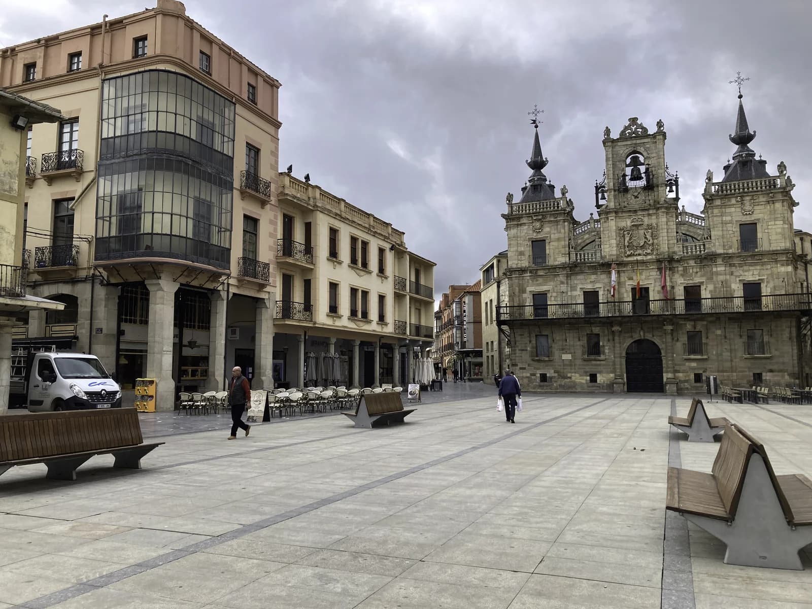 阿斯托爾加主廣場與市政廳