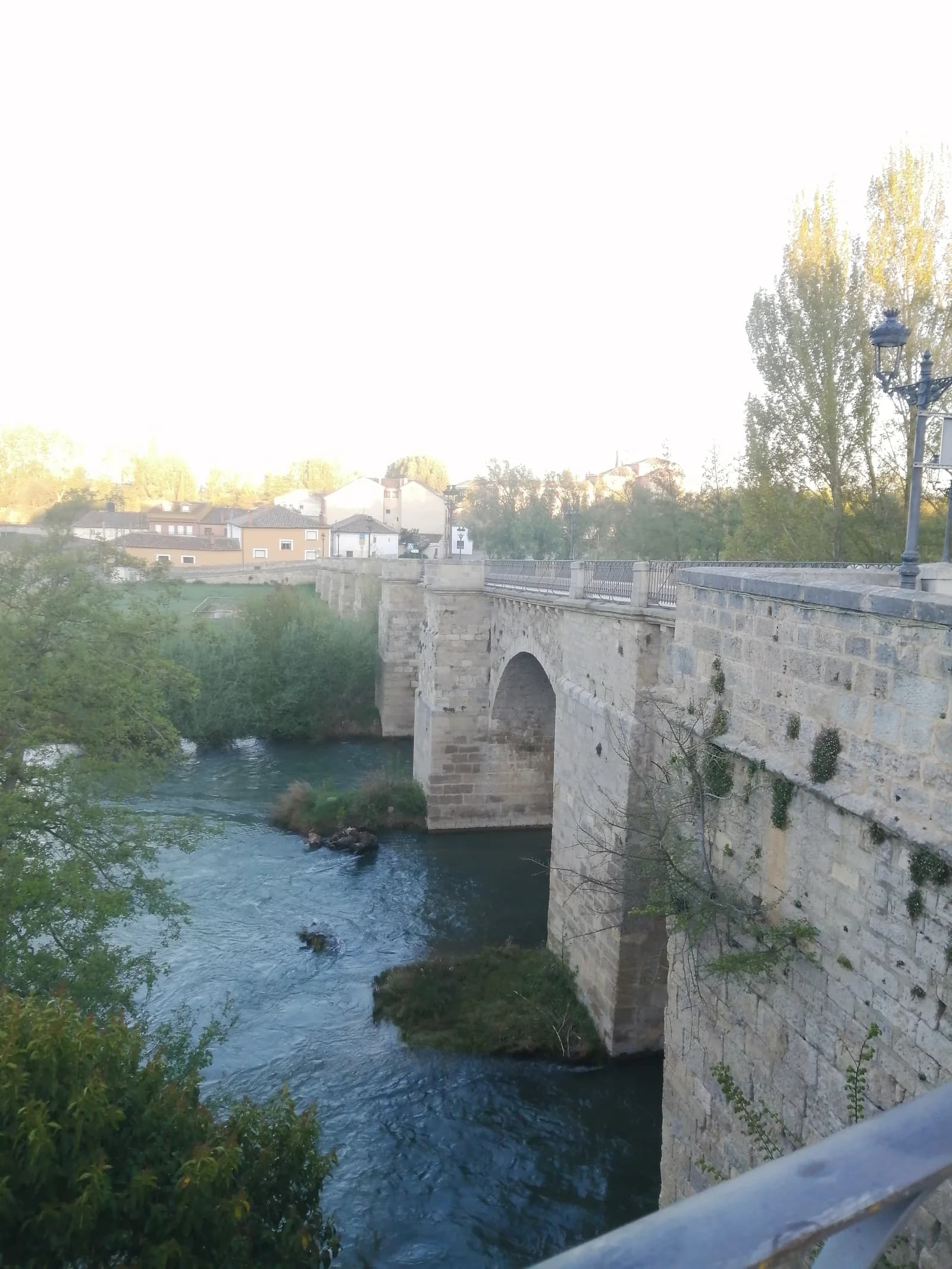 卡里翁河上的中世紀石橋