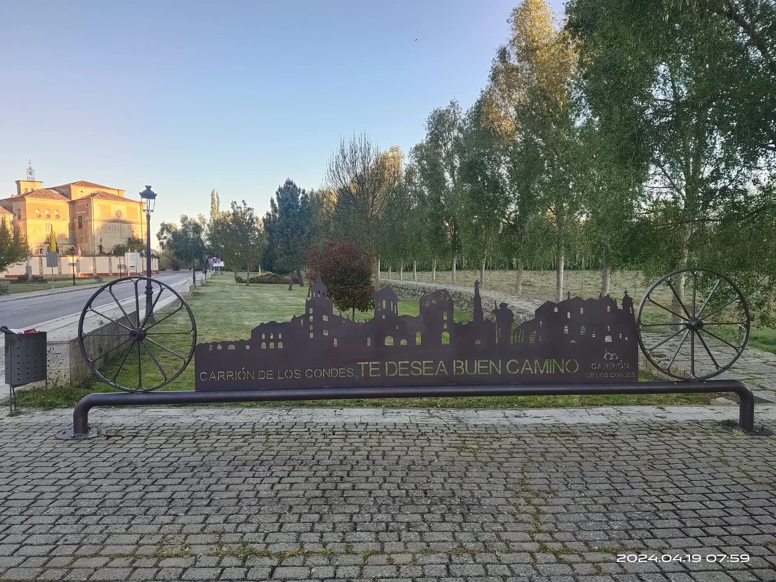 卡里翁德洛斯孔德斯歡迎標誌 - CARRIÓN DE LOS CONDES TE DESEA BUEN CAMINO