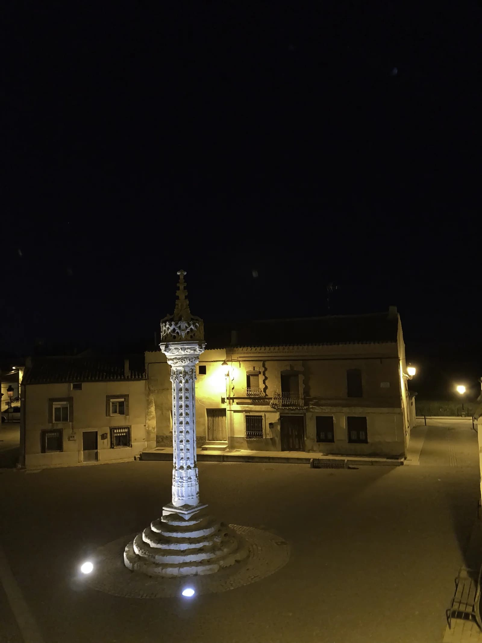 卡斯特羅赫里斯司法柱夜景