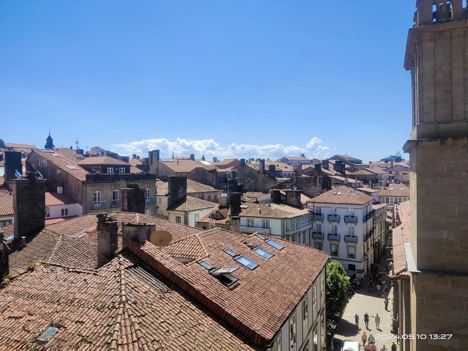 聖地亞哥舊城區紅瓦屋頂全景